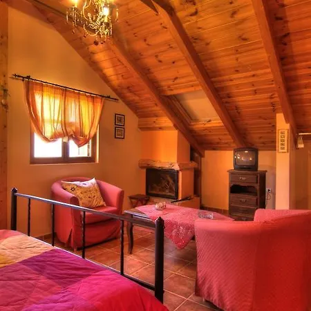 νεφέλες Πανσιόν 3*